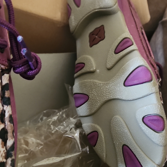 Twisted X Purple and Leopard Print Flats - Picture 4 of 7